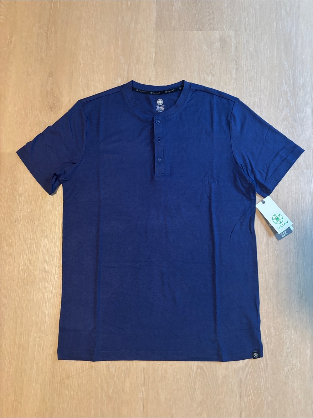 NWT Gaiam Men's Bliss Balance Short Sleeve Henley Top size Medium